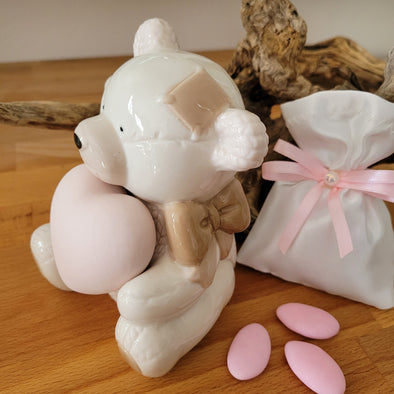 Orso salvadanaio con cuore in porcellana bianca e rosa