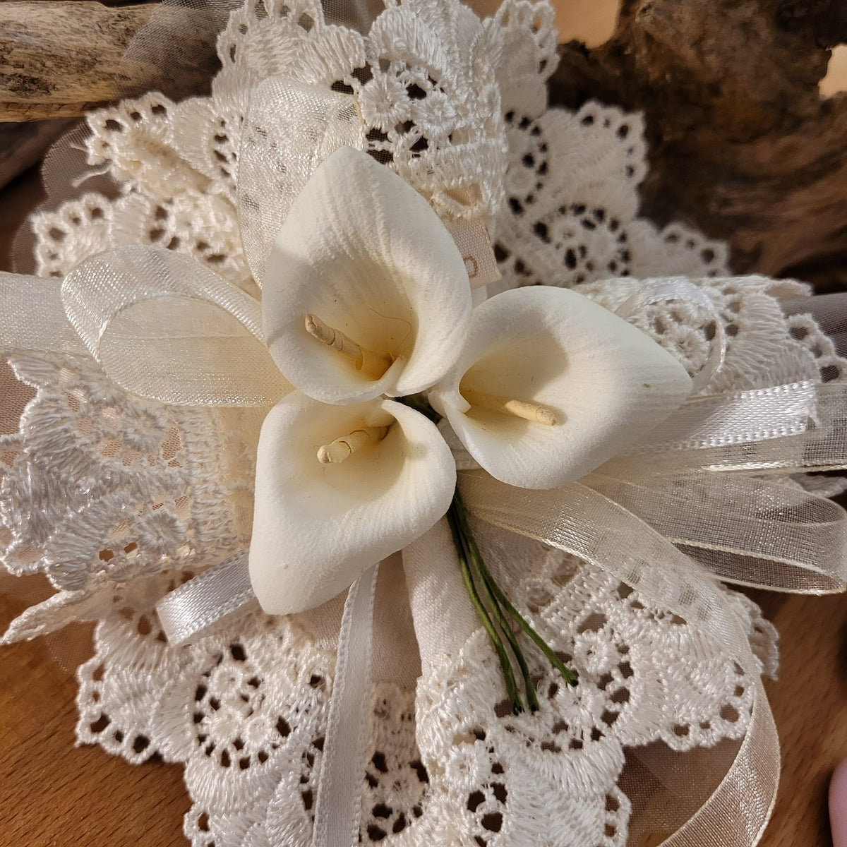 Petali bianchi in tessuto per matrimonio - Confetti & Bomboniere