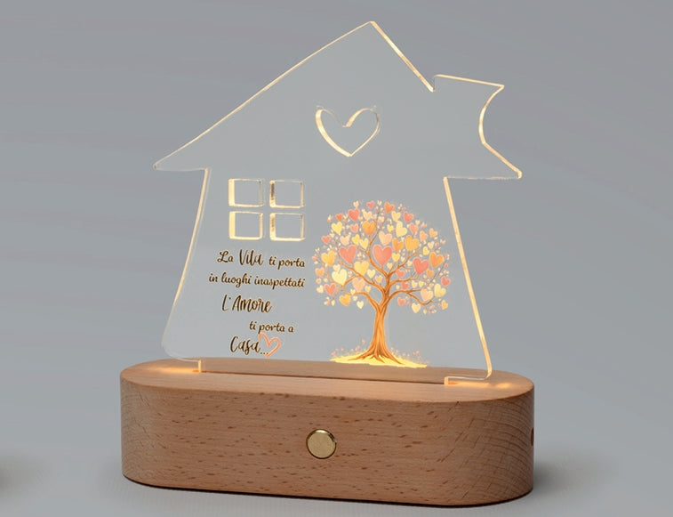 Sogni di Luce: lampada LED in legno con plexi casetta con Albero della Vita colorato