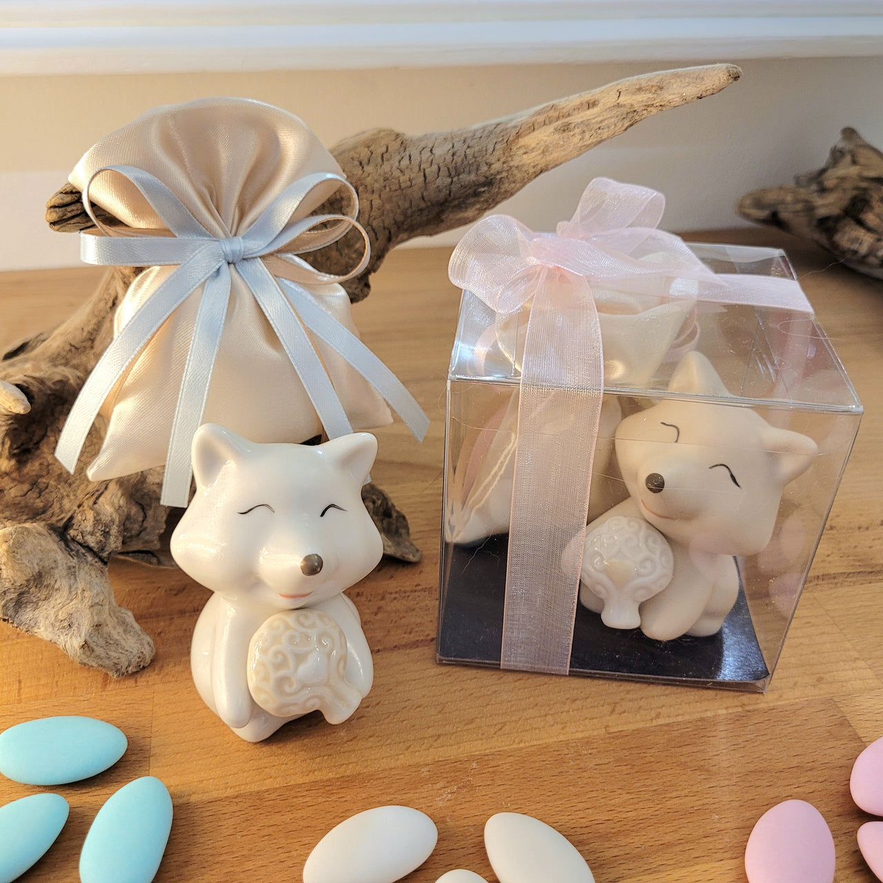 Volpe in porcellana con albero della vita