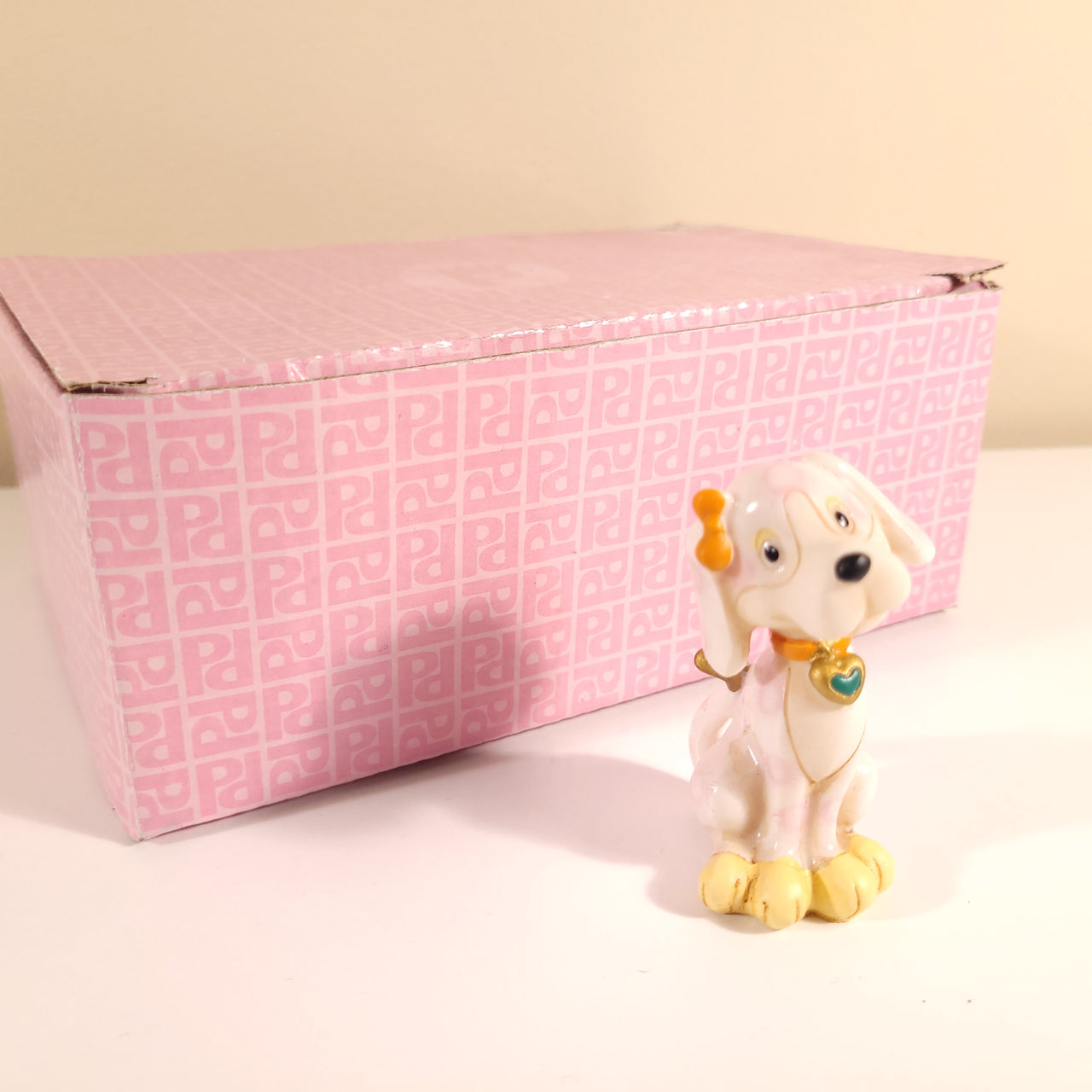 STOCK OFFERTA: Bomboniera cagnolino bianco e rosa, 60 pezzi