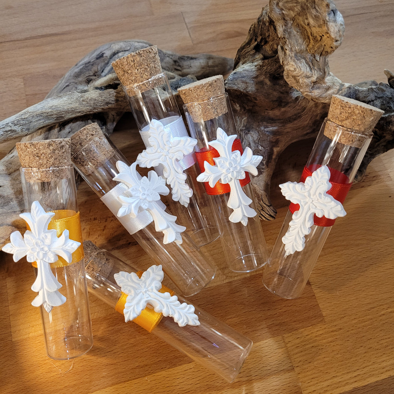 Provetta in vetro bomboniera Battesimo Comunione Cresima con croce in gesso