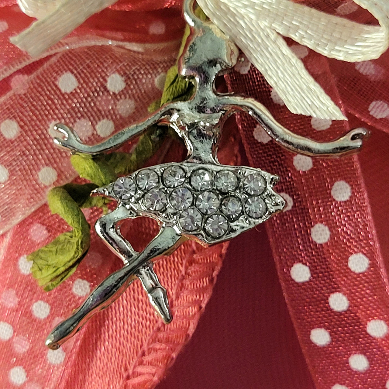 Ciondolo ballerina in strass con sacchettino fucsia, bomboniera comunione e cresima