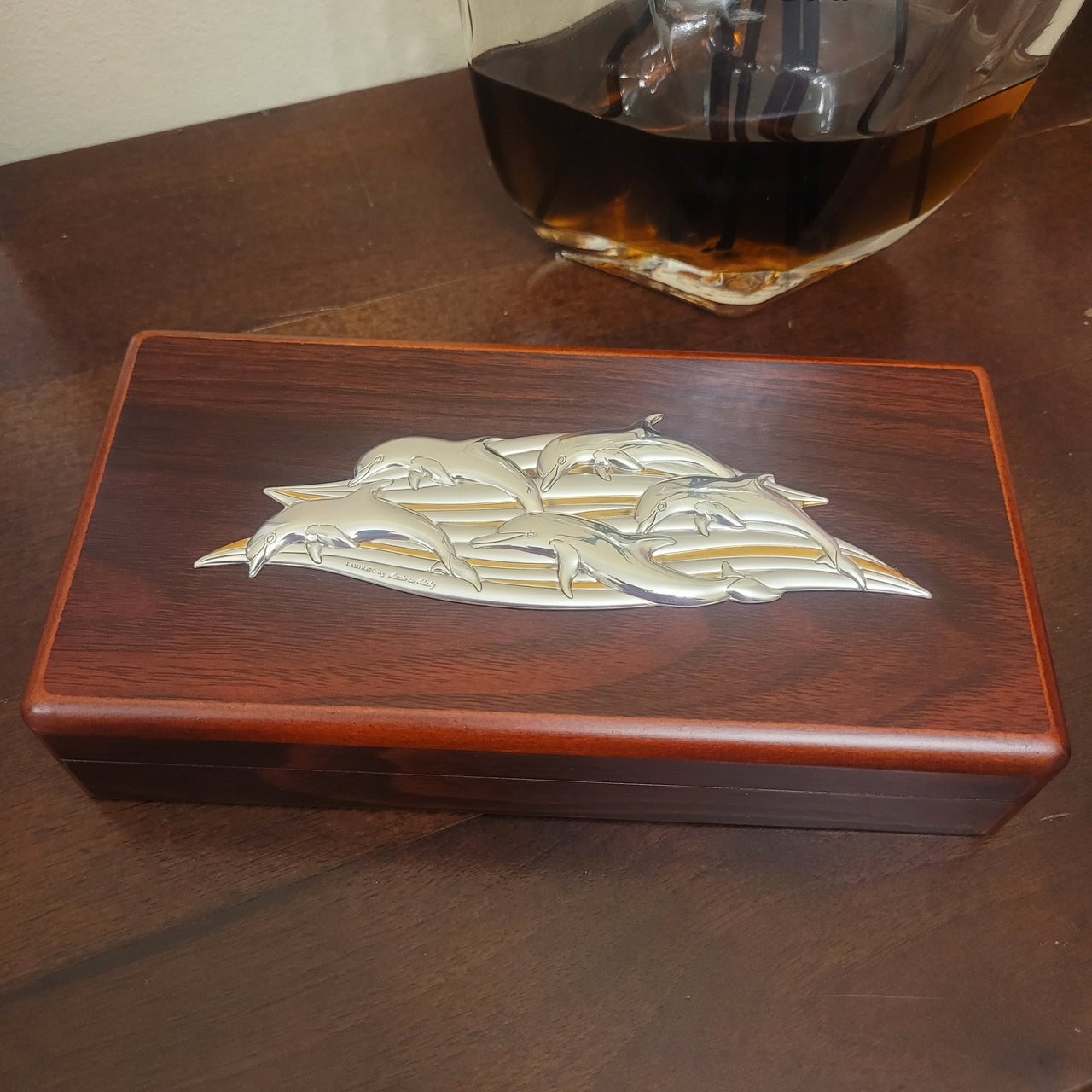 STOCK OFFERTA: Pannello in legno con delfini argento e oro e cofanetto, 6 pz