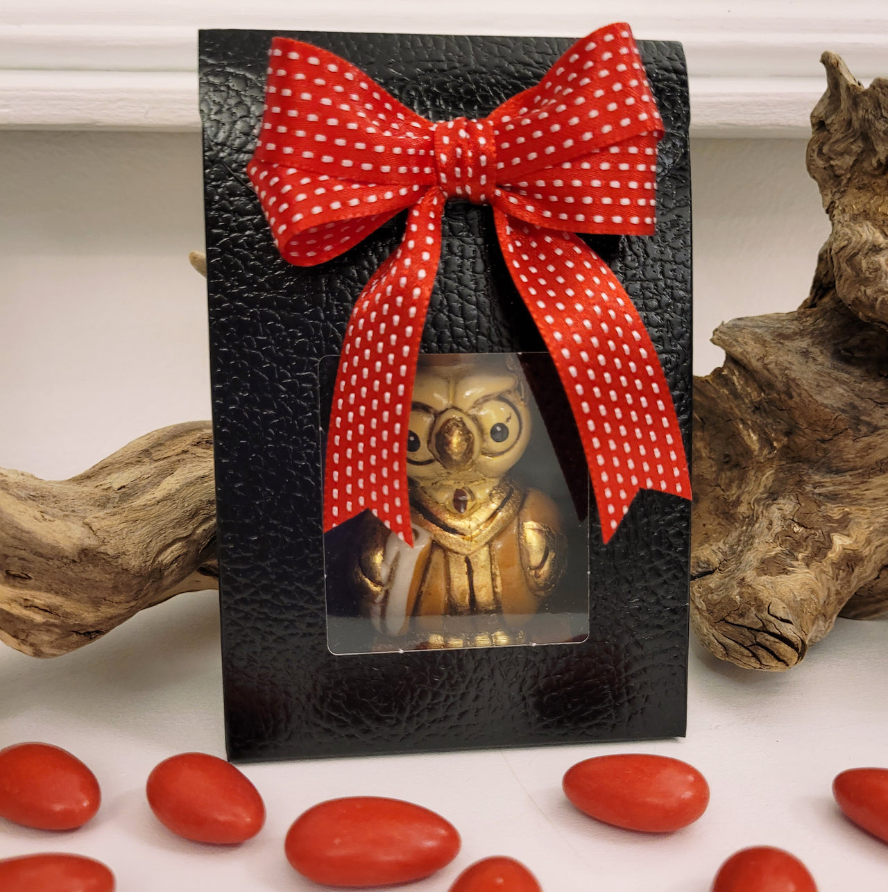 Bomboniera Laurea gufetti laureati con busta pelle nera