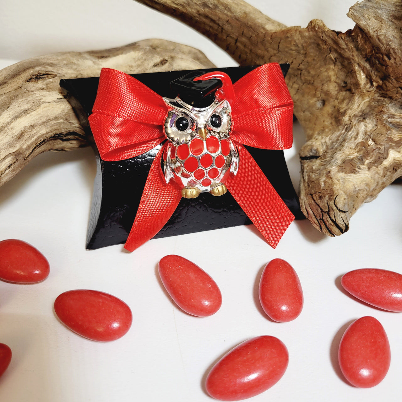 Bomboniera Laurea scatolina effetto pelle nera con magnete argentato gufetto laureato