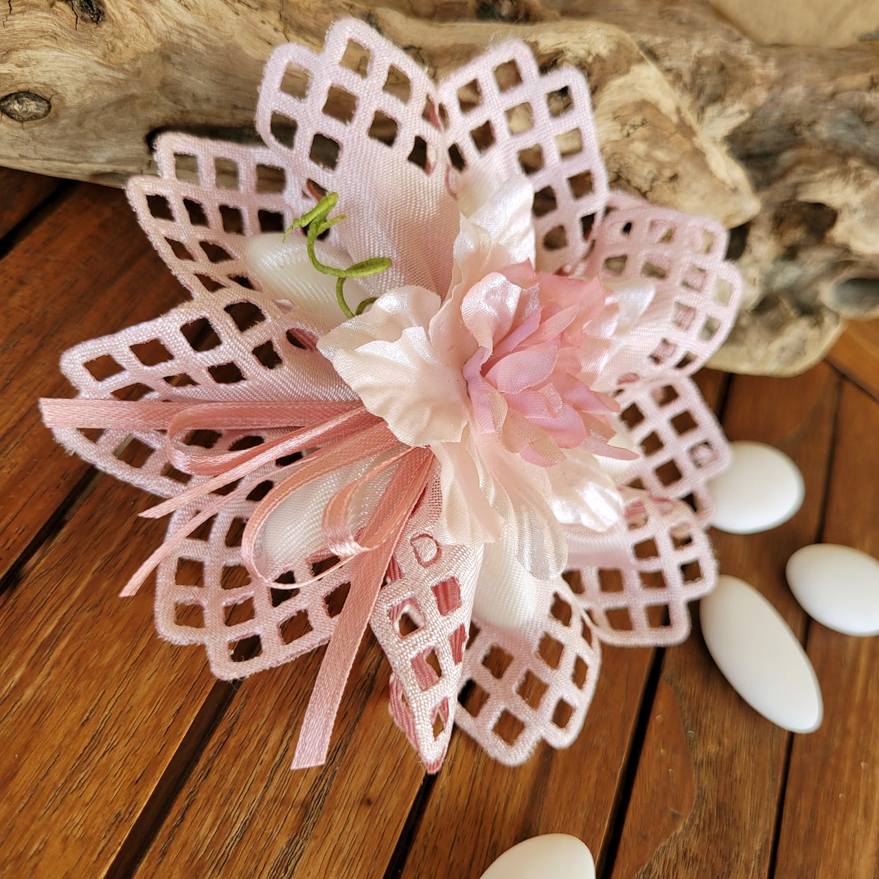 Coccarda porta confetti Camilla rosa antico in canetè