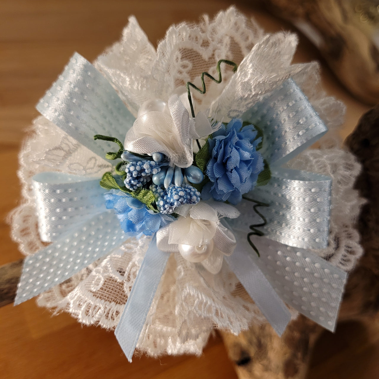 Sacchetto porta confetti in pizzo, bomboniera per bambino