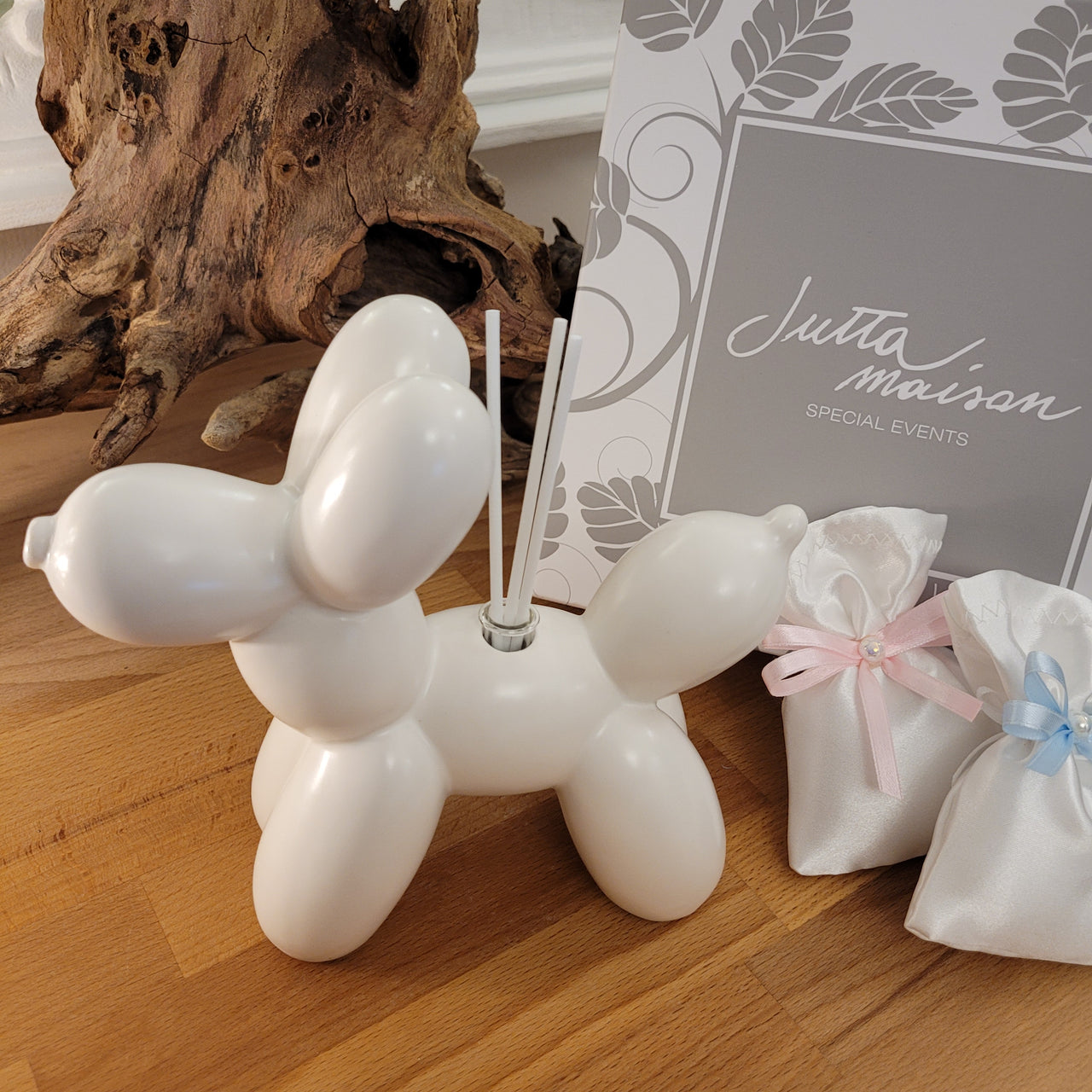 Cagnolino palloncino profumatore in porcellana bianca satinata