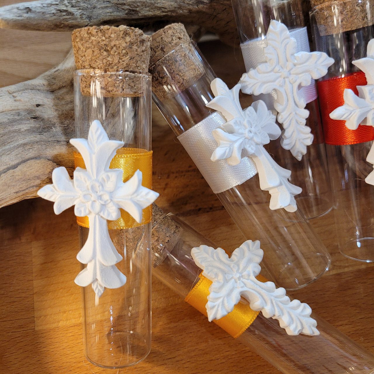 Provetta in vetro bomboniera Battesimo Comunione Cresima con croce in gesso