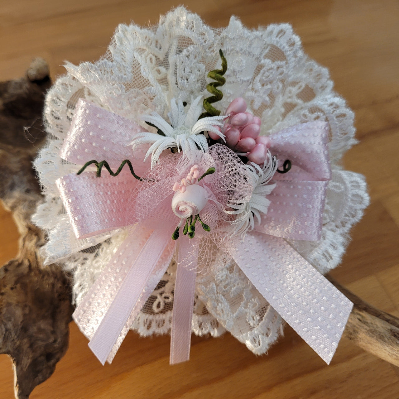 Sacchetto porta confetti in pizzo, bomboniera per bambina