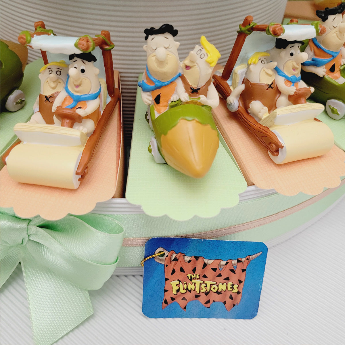 Torta di bomboniere con Fred e Barney Flintstones originali