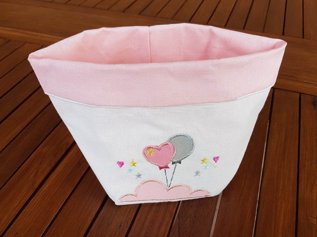 Sacchettone per confettata rosa con nuvolette e palloncini ricamati