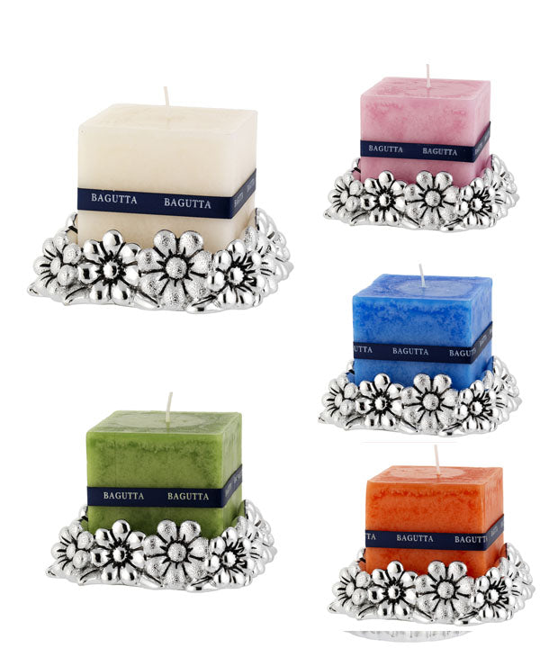 Portacandela-bagutta-con-margherite-e-candela-profumata