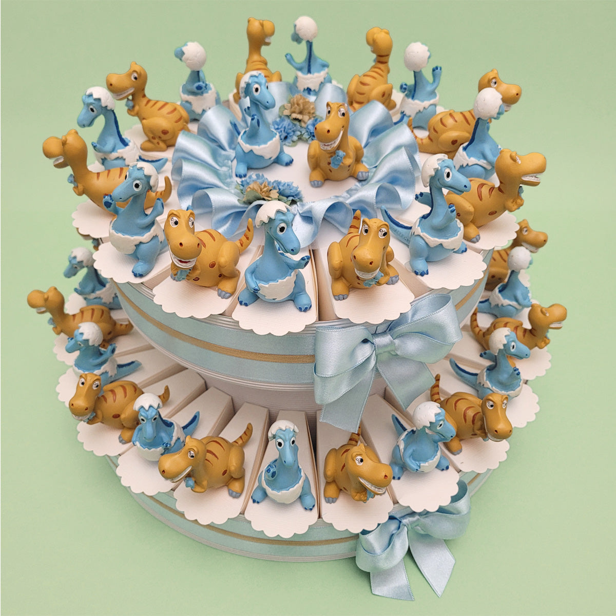 Torta bomboniera con dinosauri baby per bimbo